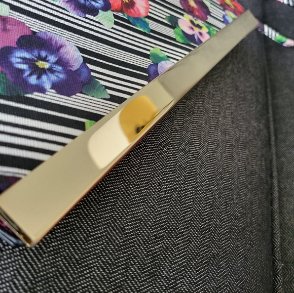 Beautiful bag aldo black white strip flower - Picture 3 of 14